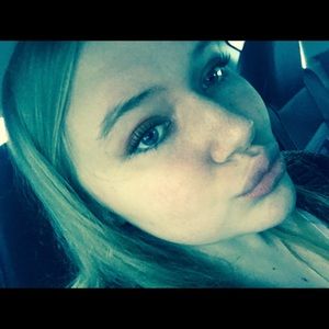 Meet your Posher, Leiana